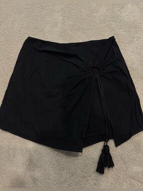 Le Muse Black Tassel Mini Skirt